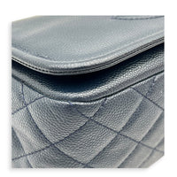 Timeless CC Shoulder Bag Navy in Caviar Leather, Silver hardware