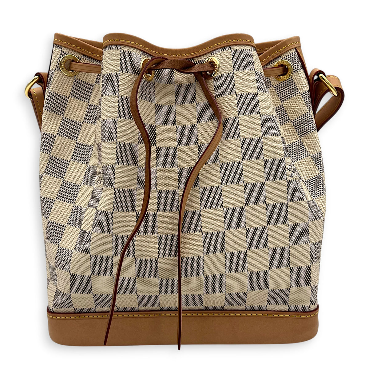 Noe Bucket Bag White in Coated Canvas, Gold hardware
