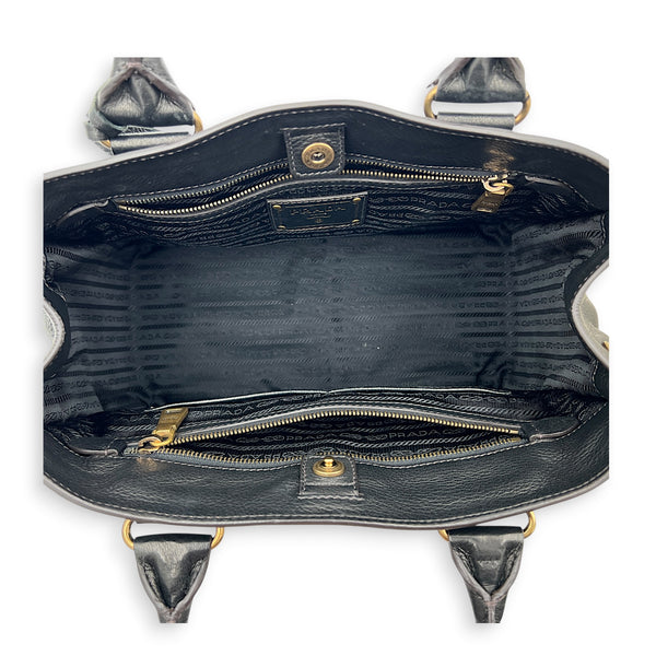 Prada tote Top Handle Bag Nero in Calfskin, Gold hardware
