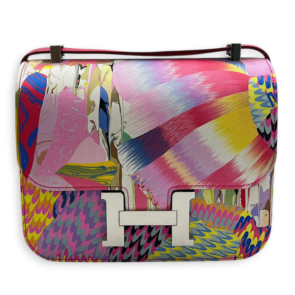 Constance 24 Rose Mexico Swift and Marble Silk Shoulder Bag in Marble Silk, Palladium hardware