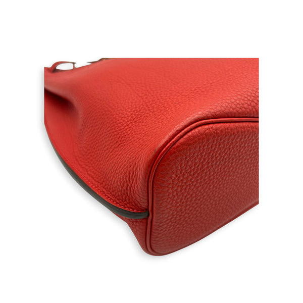 So Kelly 26 Red Shoulder Bag in Togo, Gold hardware