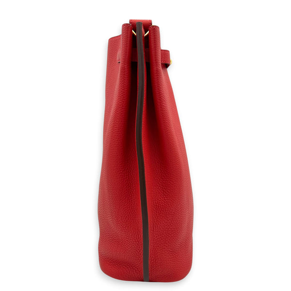 So Kelly 26 Red Shoulder Bag in Togo, Gold hardware