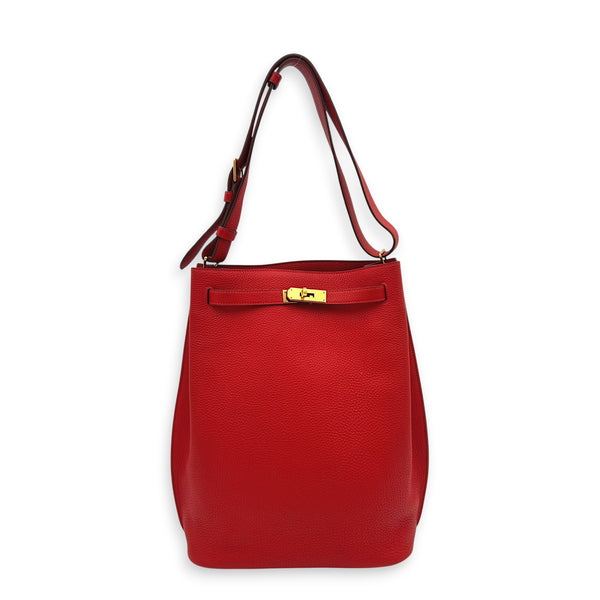So Kelly 26 Red Shoulder Bag in Togo, Gold hardware