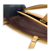 Interlocking G Beige Top Handle Bag in Calfskin, Gold hardware