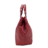 Garda Red Shoulder Bag in Nappa Leather, Gold hardware