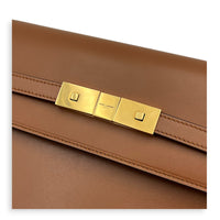 Manhattan Shoulder Bag Medium Tan in Calfskin, Gold hardware