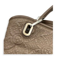 Mahina Shoulder Bag Grey in Mahina Leather, Silver hardware