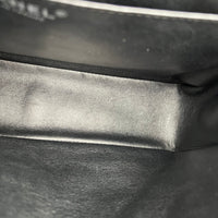 Classic Flap Shoulder Bag Medium Black in Caviar Leather, Silver hardware