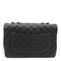 Classic Flap Shoulder Bag Medium Black in Caviar Leather, Silver hardware