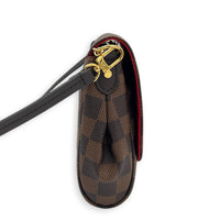 Favourite Clutch Ebene, Gold hardware