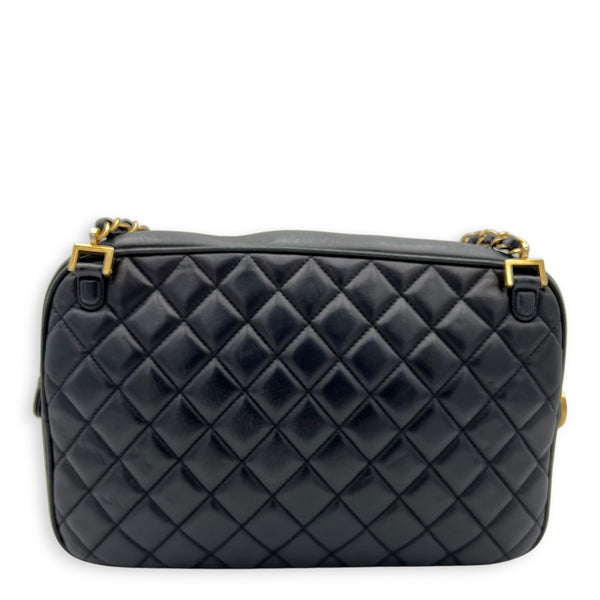 CC Shoulder Bag Black in Lambskin, Gold hardware