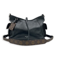 Carryall Shoulder Bag Cargo Vibe Black in Calfskin, Silver hardware