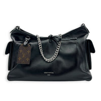 Carryall Vibe Black Shoulder Bag in Calfskin, Silver hardware