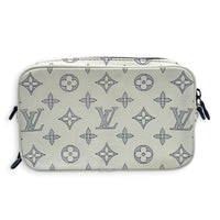 Alpha Wearable Wallet Shoulder Bag White in Monogram Empreinte Leather, Silver hardware