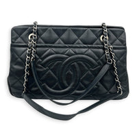 Timeless CC Black Shoulder Bag in Caviar Leather, Silver hardware