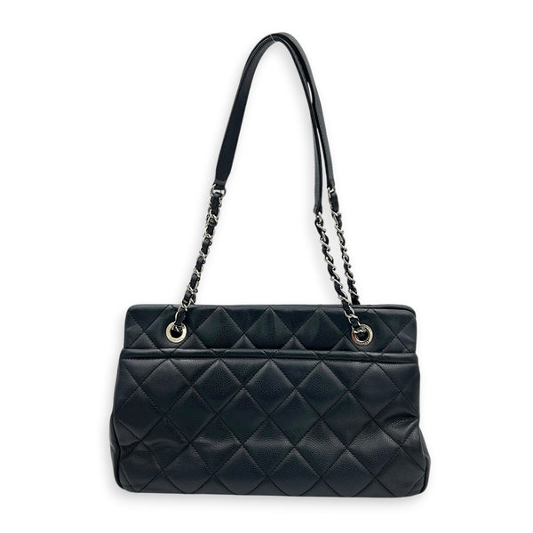Timeless CC Black Shoulder Bag in Caviar Leather, Silver hardware