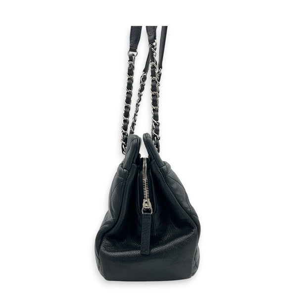 Timeless CC Black Shoulder Bag in Caviar Leather, Silver hardware
