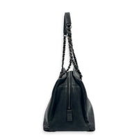 Boston Shoulder Bag Black in Calfskin, Silver hardware