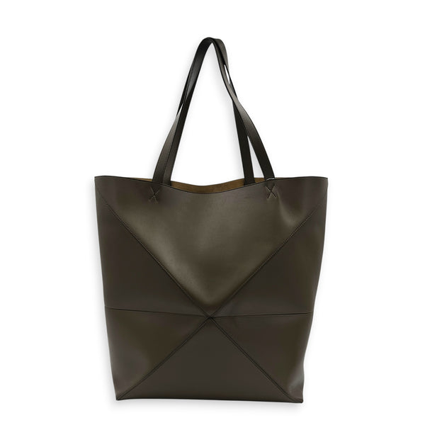 Puzzle Fold Tote Bag Medium Green in Calfskin, Gold hardware