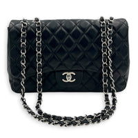 Classic Single Flap Jumbo Black Shoulder Bag in Lambskin, Silver hardware