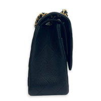 Classic Double Flap Shoulder Bag Jumbo Black in Caviar Leather, Gold hardware