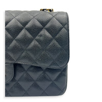 Classic Double Flap Shoulder Bag Jumbo Black in Caviar Leather, Gold hardware