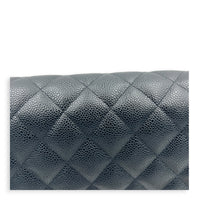 Classic Double Flap Shoulder Bag Jumbo Black in Caviar Leather, Gold hardware