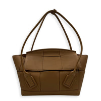 Arco Shoulder Bag Brown in Calfskin, Gold hardware