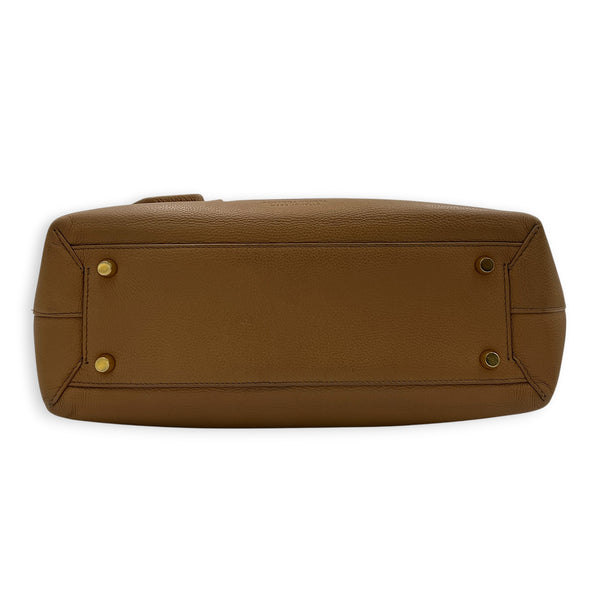 Arco Shoulder Bag Brown in Calfskin, Gold hardware