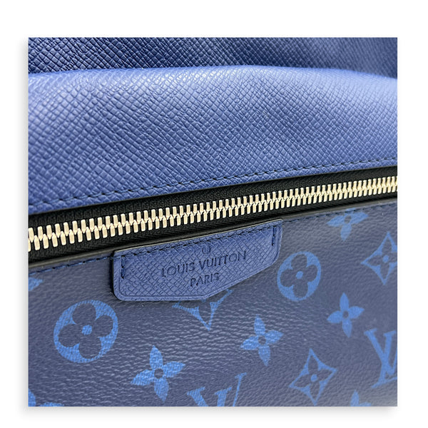 Outdoor Blue Crossbody Bag in Coated Canvas, Silver hardware