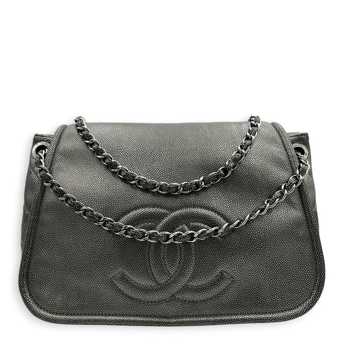Timeless CC Grey Shoulder Bag in Caviar Leather, Silver hardware