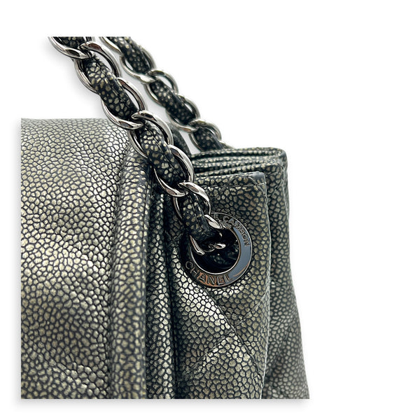 Timeless CC Grey Shoulder Bag in Caviar Leather, Silver hardware