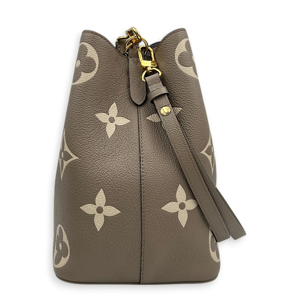 NeoNoe Bucket Bag Tourterelle/Crème in Monogram Empreinte Leather, Gold hardware