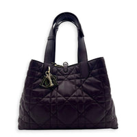 Toujours Deep Amaranth Tote Bag in Calfskin, Gold hardware