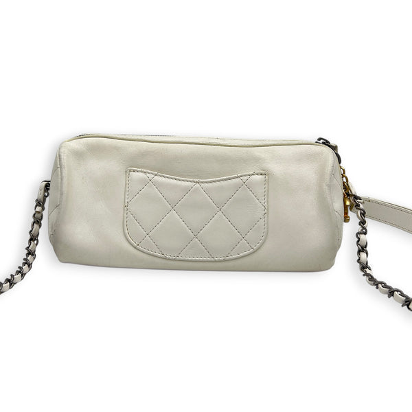 Chain 20s Signature Bowling White Shoulder Bag in Calfskin, Mixed hardware