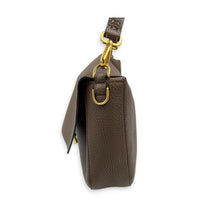 Baguette Large Brown Shoulder Bag in Calfskin, Gold hardware